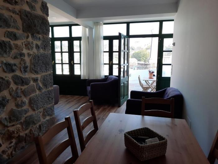 Apartamentos El Muelle โกมิญาส ภายนอก รูปภาพ