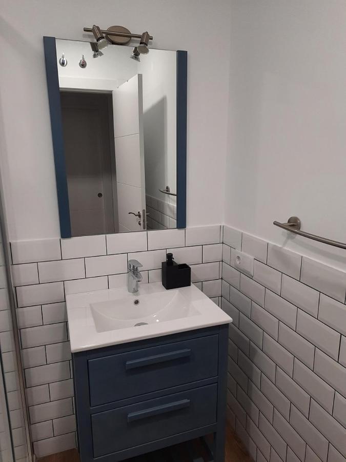 Apartamentos El Muelle โกมิญาส ภายนอก รูปภาพ